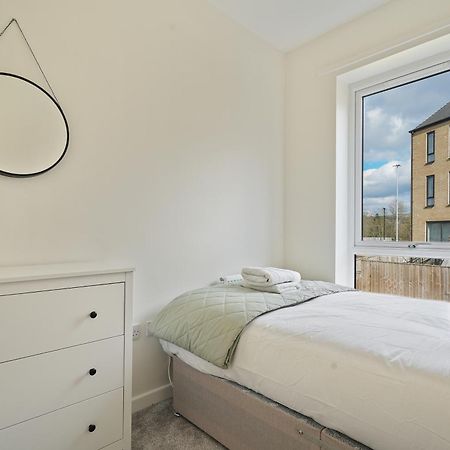 Mersey Way, Spacious 3 Bed Home, Close To Sheffield City Centre & Free Driveway Parking - Perfect For Workers, Groups & Families - Hosted By Stay Host Save Екстер'єр фото