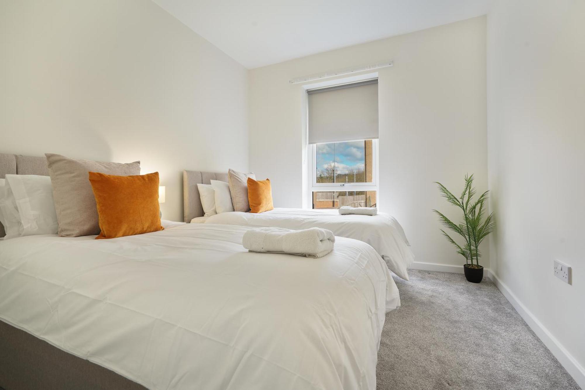 Mersey Way, Spacious 3 Bed Home, Close To Sheffield City Centre & Free Driveway Parking - Perfect For Workers, Groups & Families - Hosted By Stay Host Save Екстер'єр фото