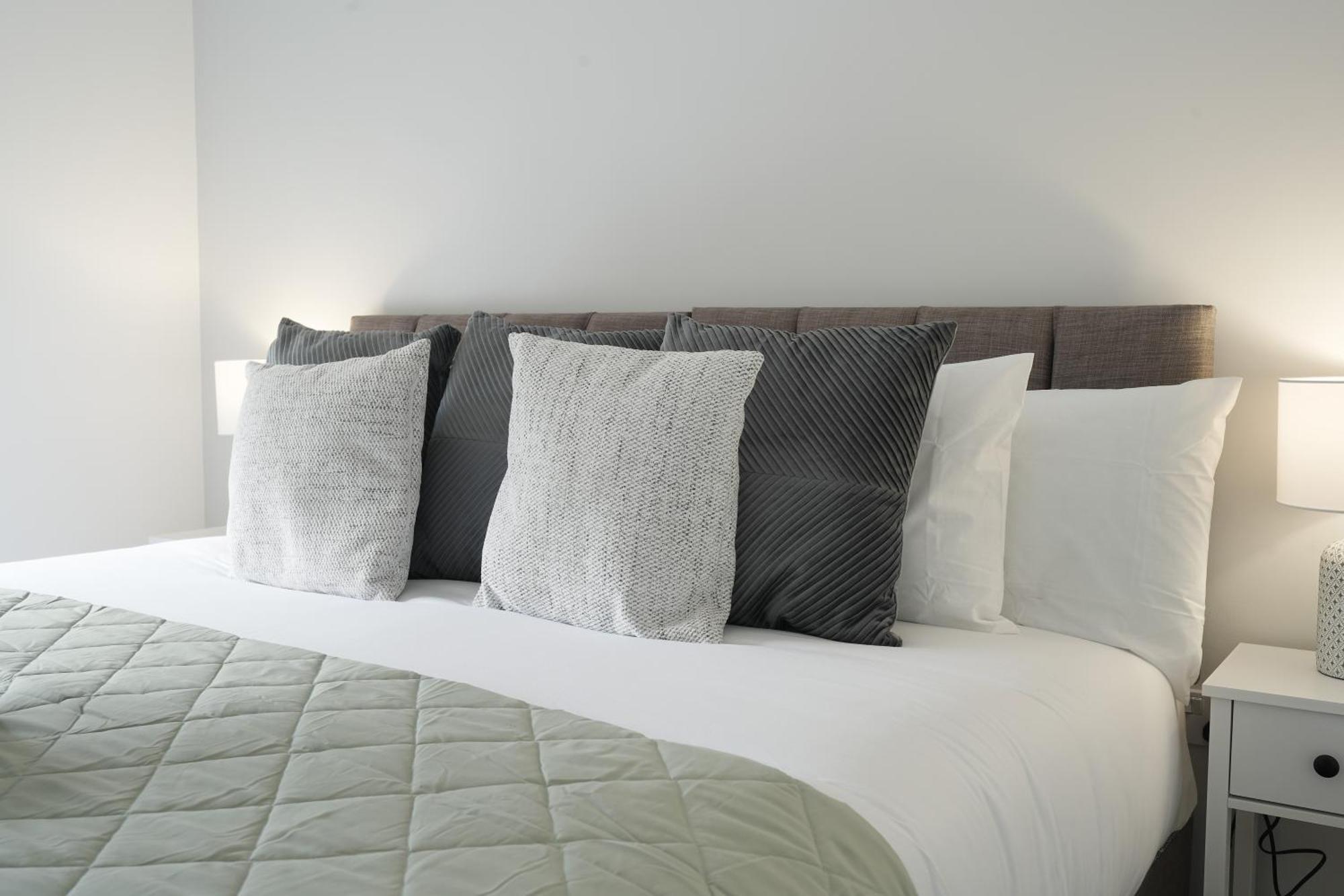 Mersey Way, Spacious 3 Bed Home, Close To Sheffield City Centre & Free Driveway Parking - Perfect For Workers, Groups & Families - Hosted By Stay Host Save Екстер'єр фото