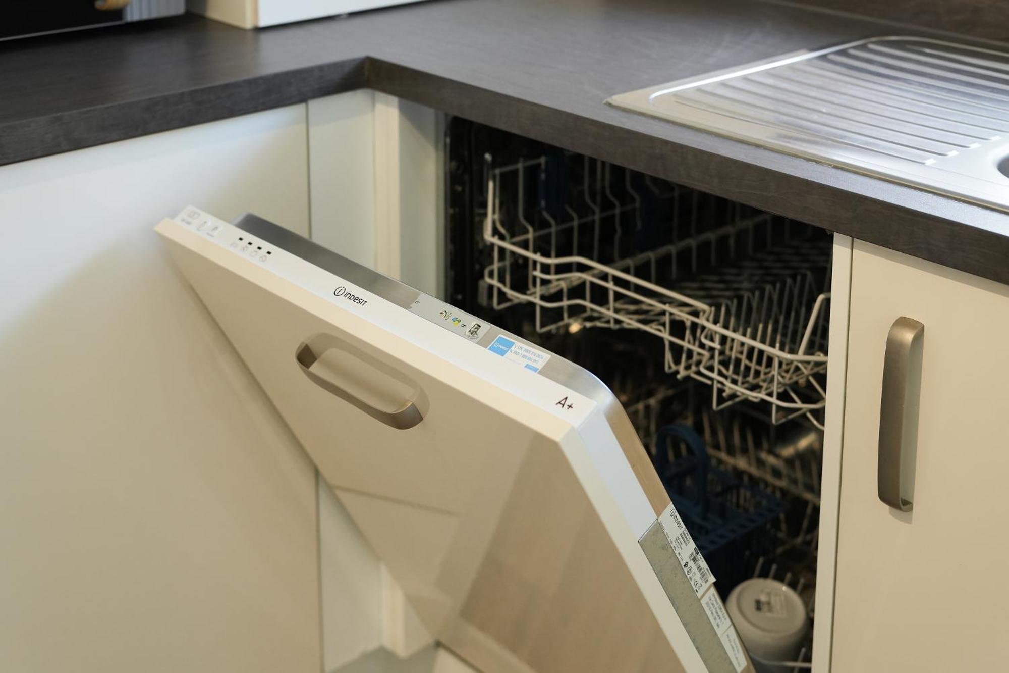 Mersey Way, Spacious 3 Bed Home, Close To Sheffield City Centre & Free Driveway Parking - Perfect For Workers, Groups & Families - Hosted By Stay Host Save Екстер'єр фото