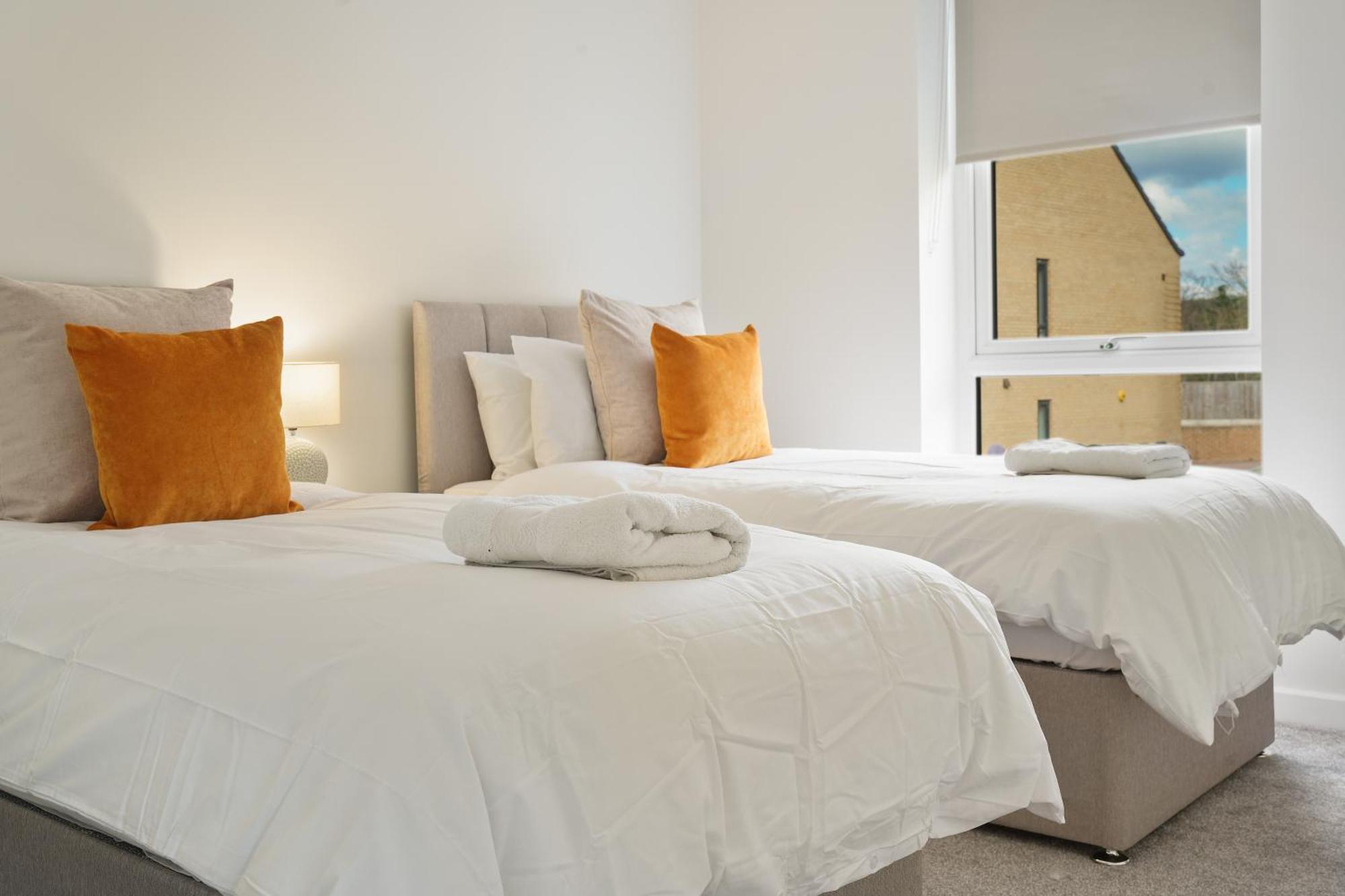 Mersey Way, Spacious 3 Bed Home, Close To Sheffield City Centre & Free Driveway Parking - Perfect For Workers, Groups & Families - Hosted By Stay Host Save Екстер'єр фото